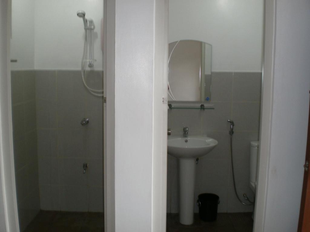 The Palines Apartment Hotel San Pedro  Rum bild